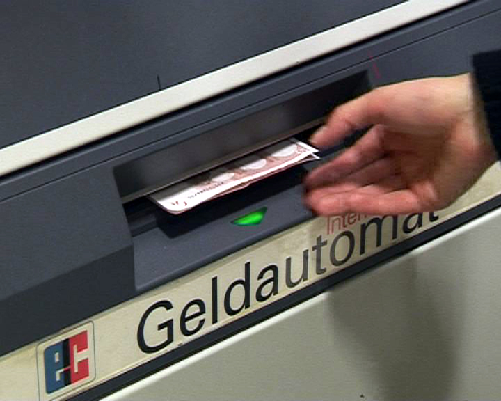 Sparkasse und Volksbank: Gemeinsame Automatennutzung in Münchenbernsdorf