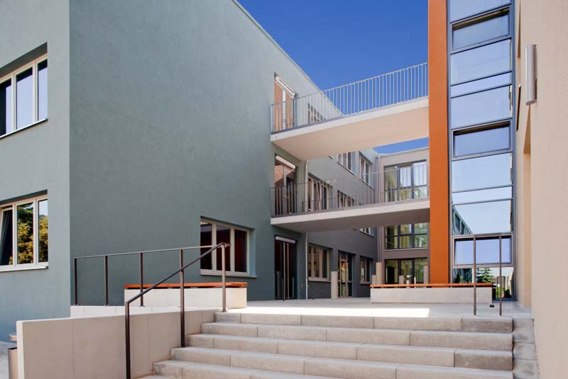 Lobdeburgschule: Adventsmarkt und Tag der offenen Tür 