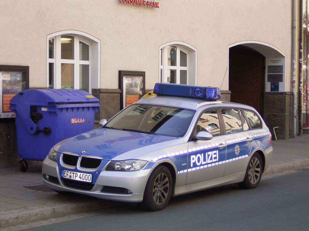 Dreister Handy-Dieb entkommt ohne Beute – Polizei bittet um Mithilfe