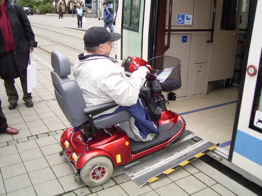 Fahrdienst Geitner übernimmt vorübergehend E-Scooter-Transport