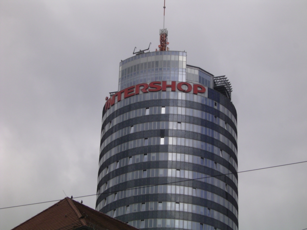 Land bürgt für Intershop-Kredit