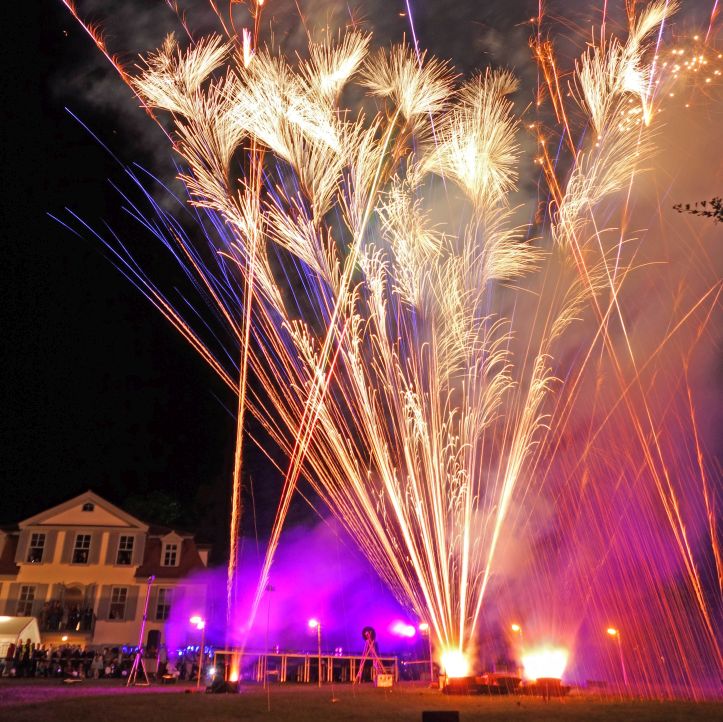 Kartenvorverkauf für Uni-Sommerfest hat begonnen