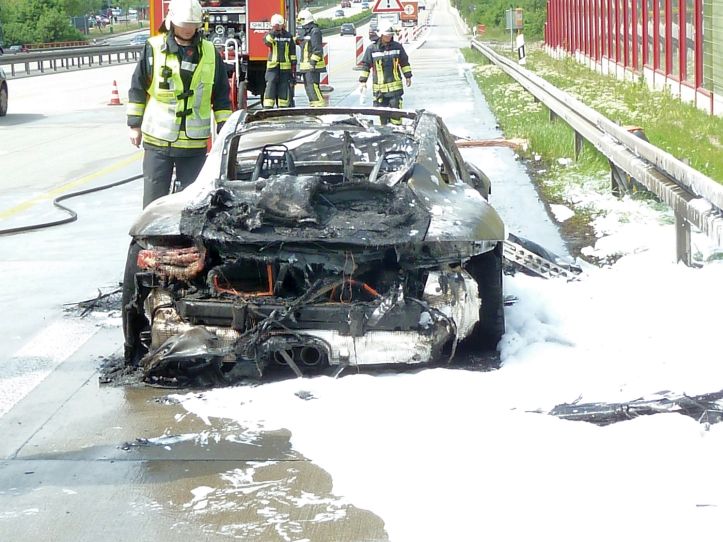 Neuer Porsche ging in Flammen auf