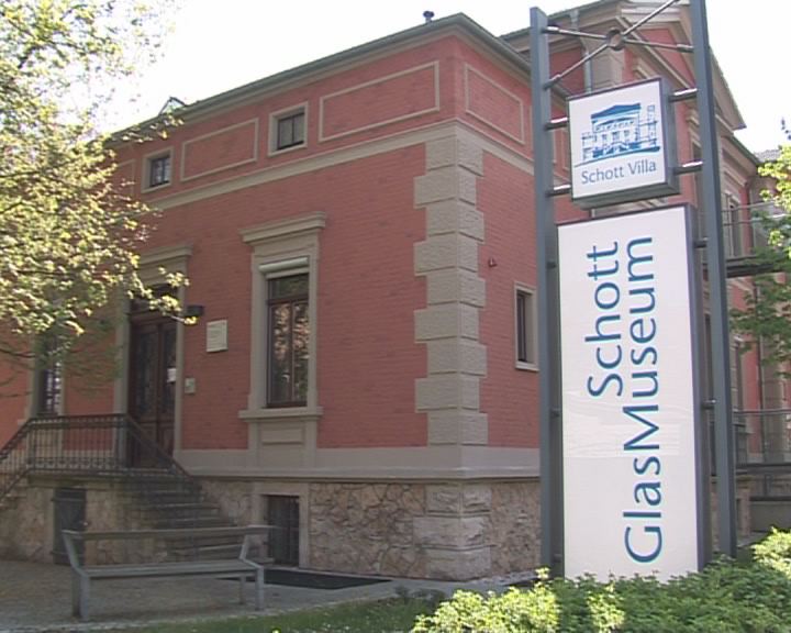 Ausstellung: Industriegeschichte im Fokus