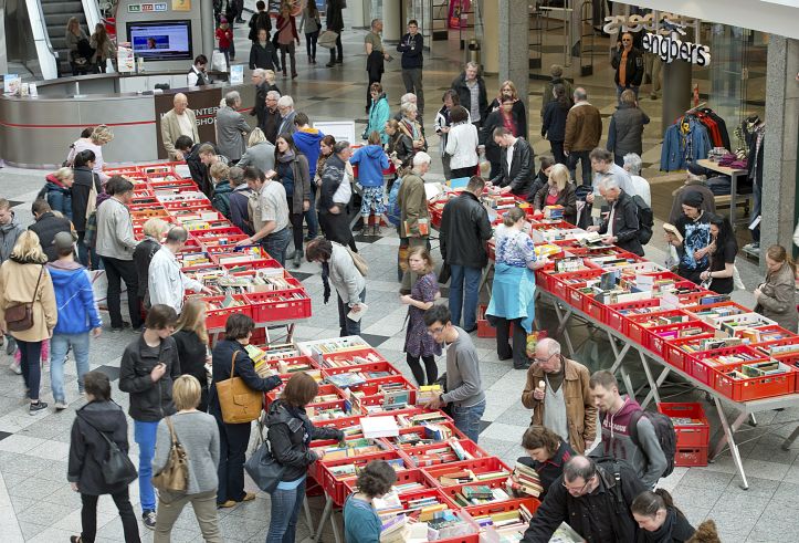 Bücher zum Kilopreis für den guten Zweck