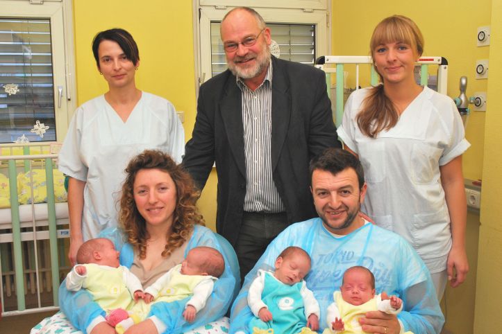 Vierlinge aus Klinik entlassen