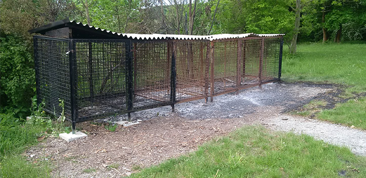 Brandstiftung an Lagerfeuerplätzen