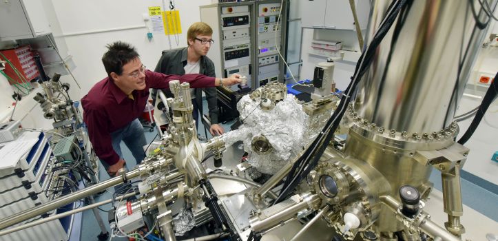 Jenaer Physiker forschen zu Kristallgittern