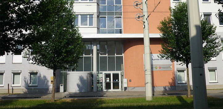 Unbekannte Substanz im Fahrstuhl der Geraer Arbeitsagentur