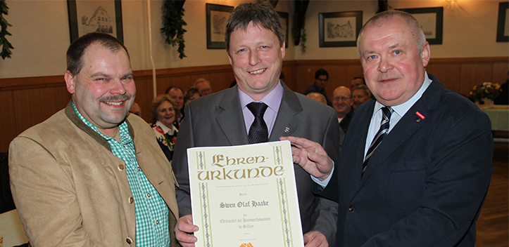 Silberne Ehrennadel für Wetzdorfer Tischlermeister 