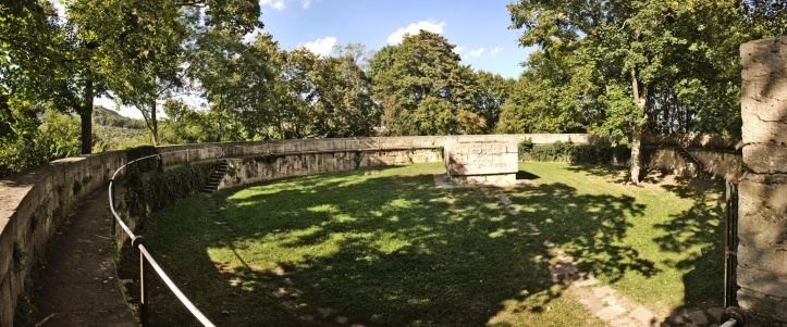 Wie weiter mit Ehrenmal auf dem Friedensberg?