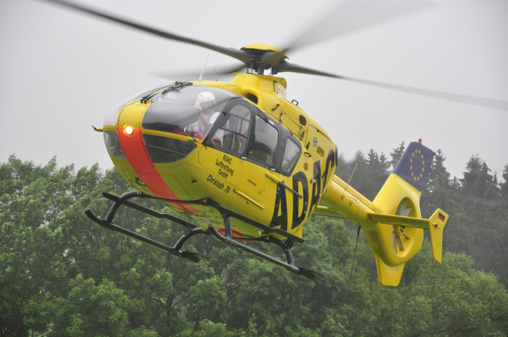 Schwangere fährt auf der A 9 in die Leitplanke