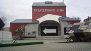 Das Theaterhaus Jena sucht alte Teppiche und Folien