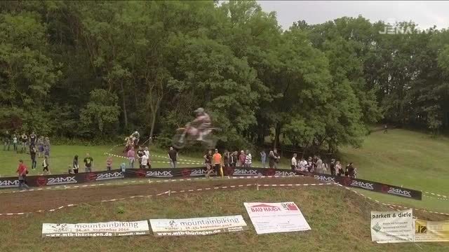 Paarung: Auf der Strecke in Großlöbichau waren Motocross- und Mountainbikefahrer unterwegs