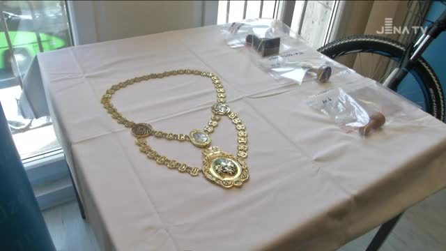 Amtskette: Die Polizei Gera hat das gestohlene Schmuckstück der Oberbürgermeisterin gefunden