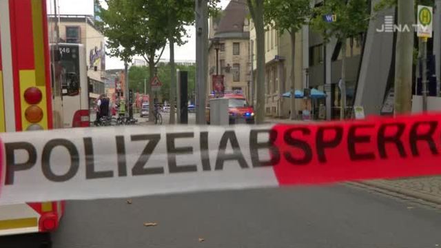 Fehlalarm am Holzmarkt: Ein herrenloses Paket sorgte für einen Großeinsatz im Stadtzentrum