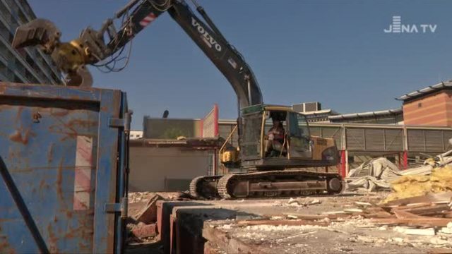 Abriss fortgeschritten: Von der Kaufhalle in Lobeda-West sind nur noch Rudimente übrig