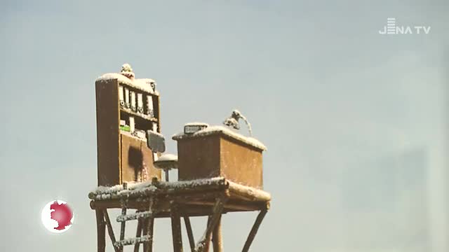 Verkehrte Welt im Romantikerhaus: Frank Kunert stellt Fotografien und Objekte aus 