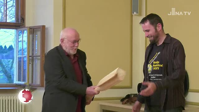 Staffelstab übergeben: Der Am-Vieh-Theater-Gründer Orge Zurawski baut auf seinen Nachfolger Nico Schneider