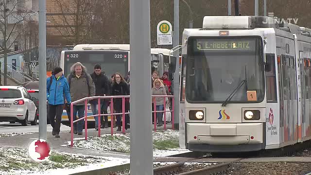 Straßenbahn im Fokus: Die Polizei ermittelt nach dem Beschuss von Straßenbahnen in Lobeda-Ost