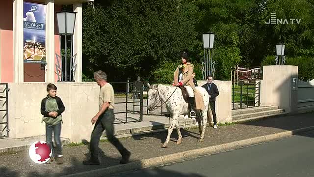 Werbung für Planetariums-Produktion: Napoleon war heute hoch zu Ross in der Stadt unterwegs