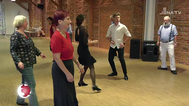 Freude an Bewegung: In der Tanzschule „führbar“ waren Profis aus „Let’s Dance“ zu Gast