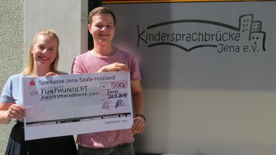 EAH-Studenten spenden Stadtwerke-Prämie an Kindersprachbrücke 