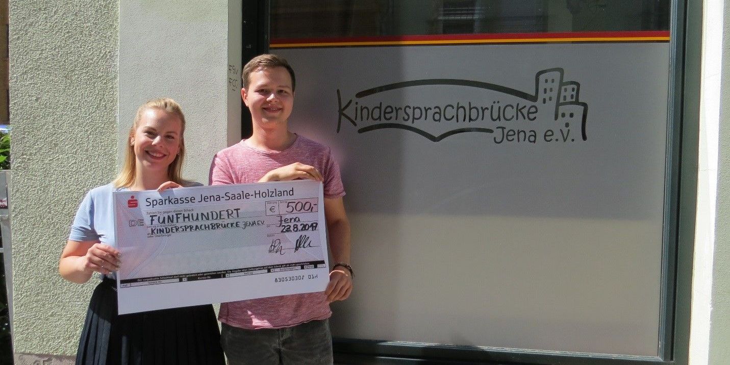 EAH-Studenten spenden Stadtwerke-Prämie an Kindersprachbrücke 
