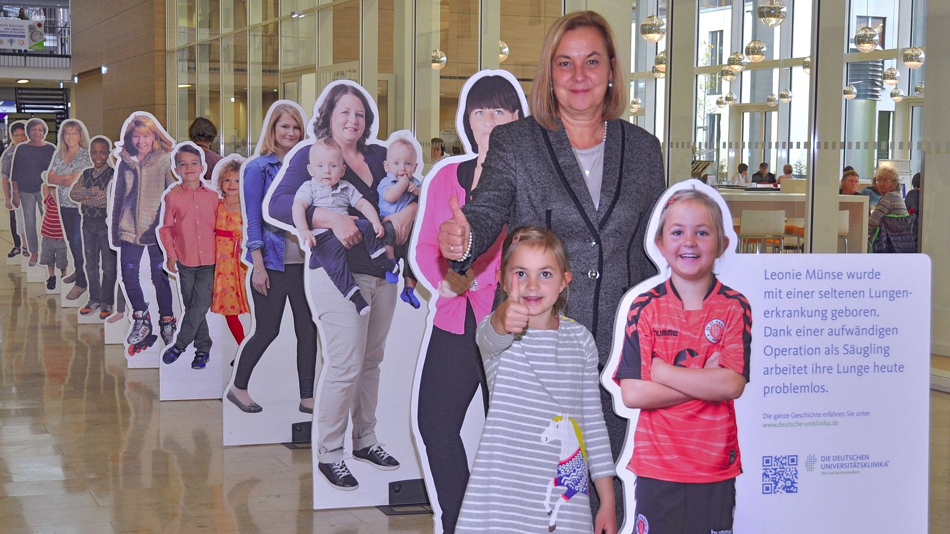 Wanderausstellung „33 Storys – eine Spitzenmedizin“ am Universitätsklinikum