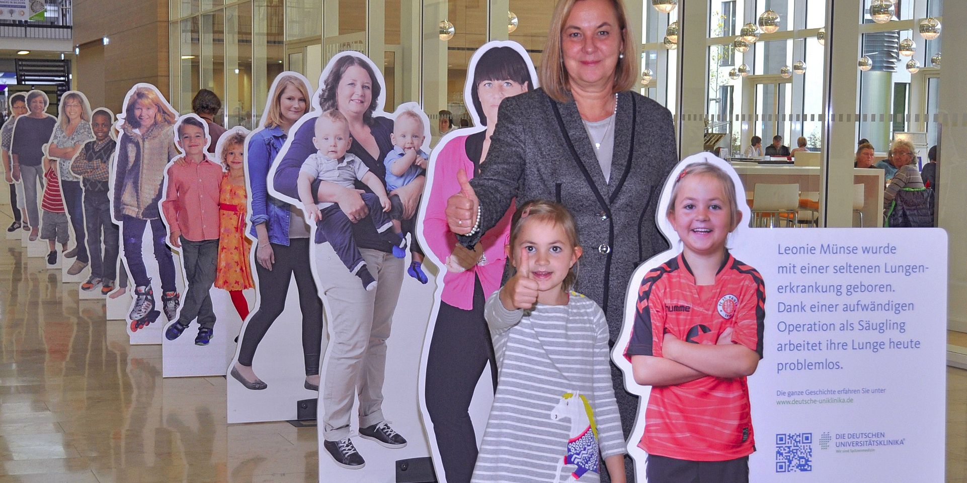 Wanderausstellung „33 Storys – eine Spitzenmedizin“ am Universitätsklinikum