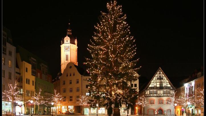 Weihnachtsliedersingen auf Jenaer Marktplatz