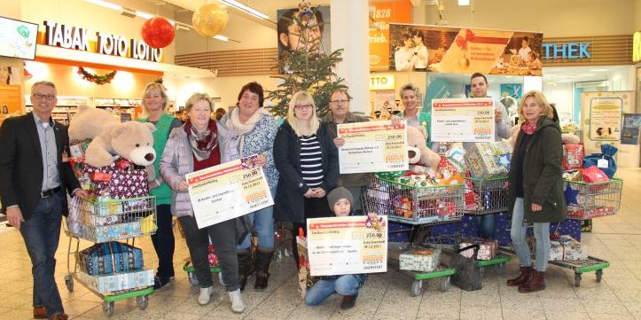 Bescherung im Globus SB-Warenhaus Isserstedt 