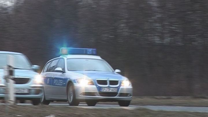 Ohne Fahrerlaubnis und mit falschen Kennzeichen unterwegs