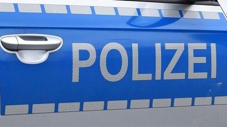 Geldbörsendiebstahl bei Drängelei in Straßenbahn