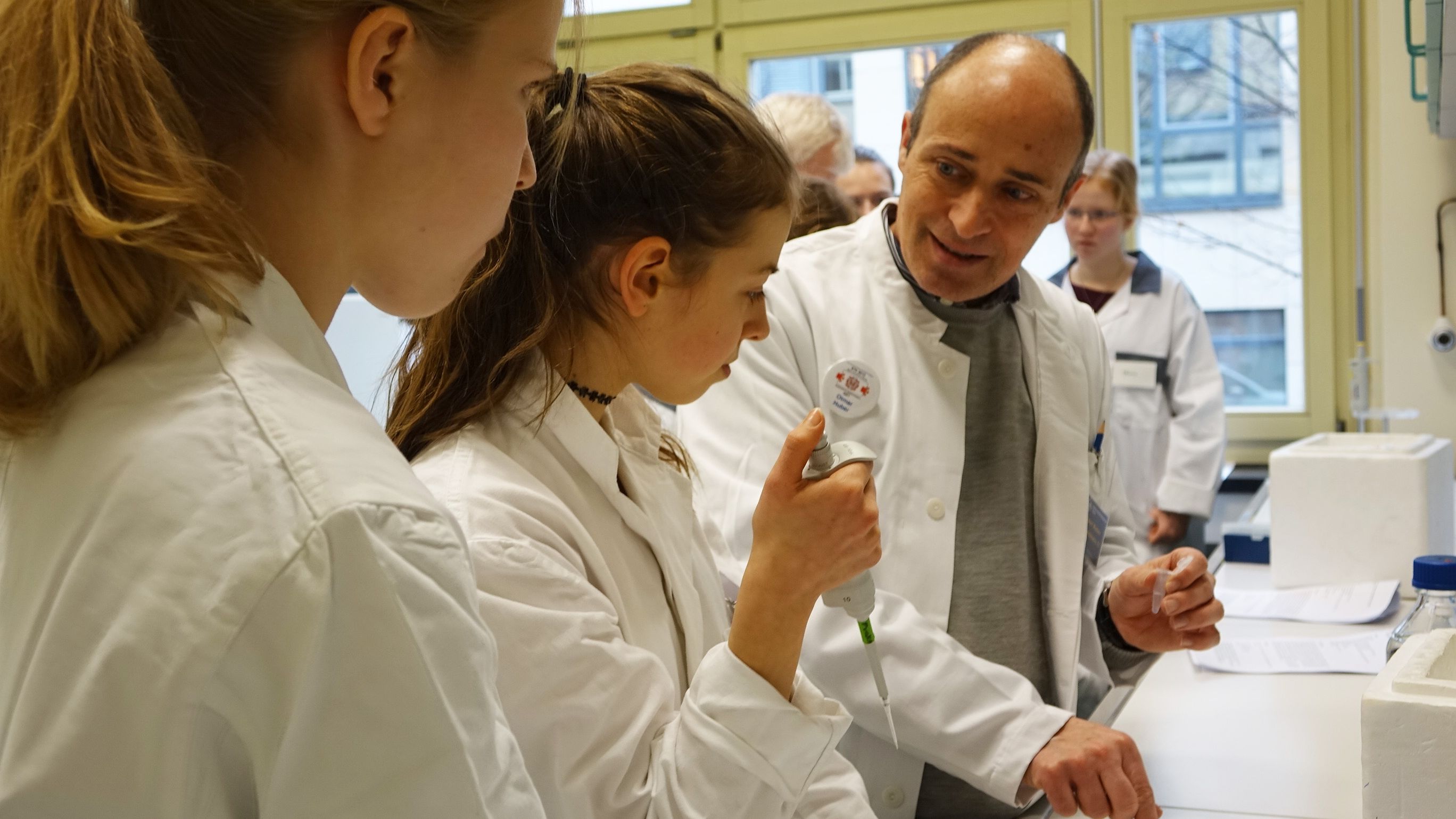 Thüringer Schüler bereiten sich im UKJ auf Internationale BiologieOlympiade vor