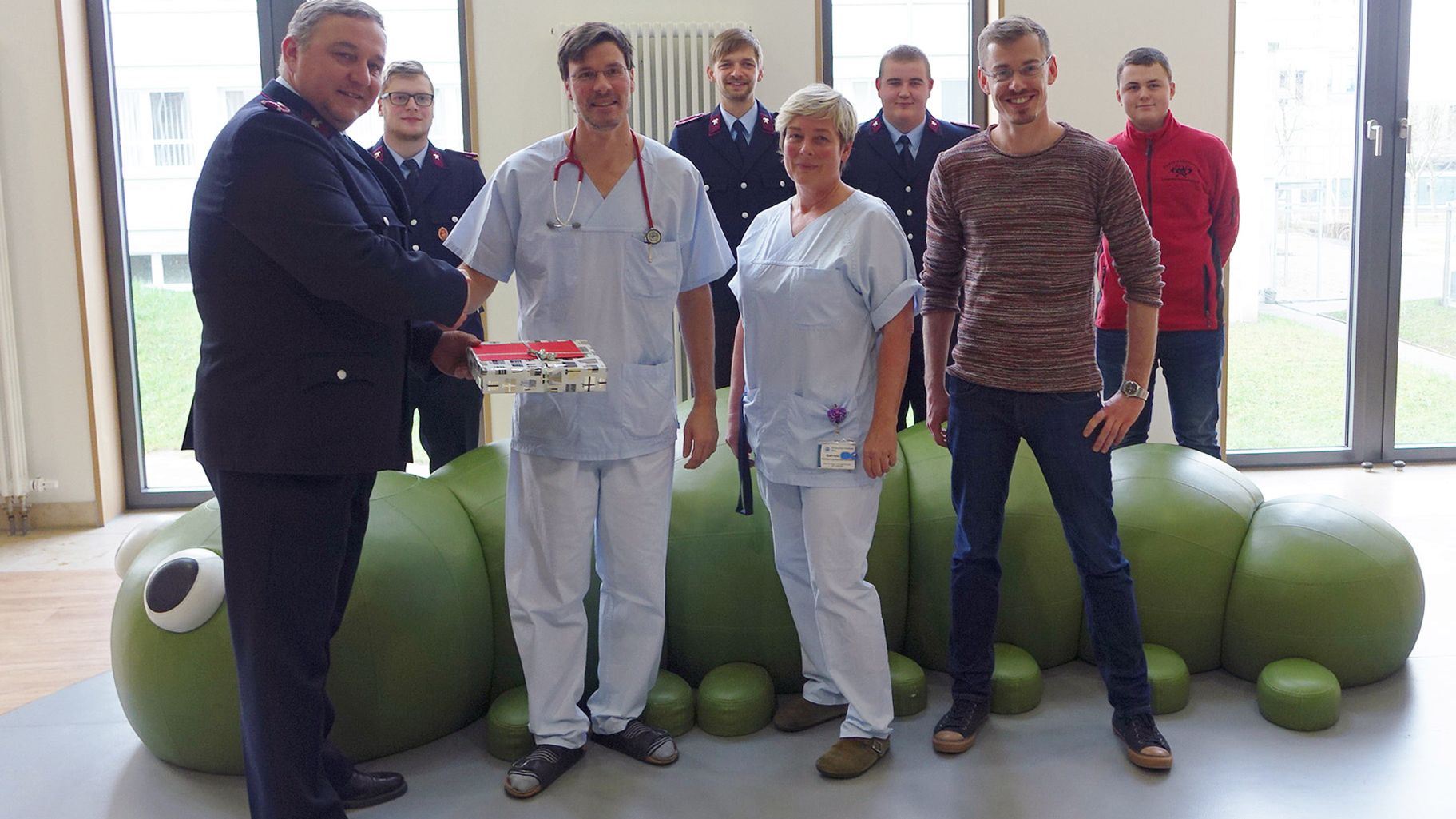 Feuerwehrverein Langenwolschendorf spendet an UKJ-Kinderkardiologie
