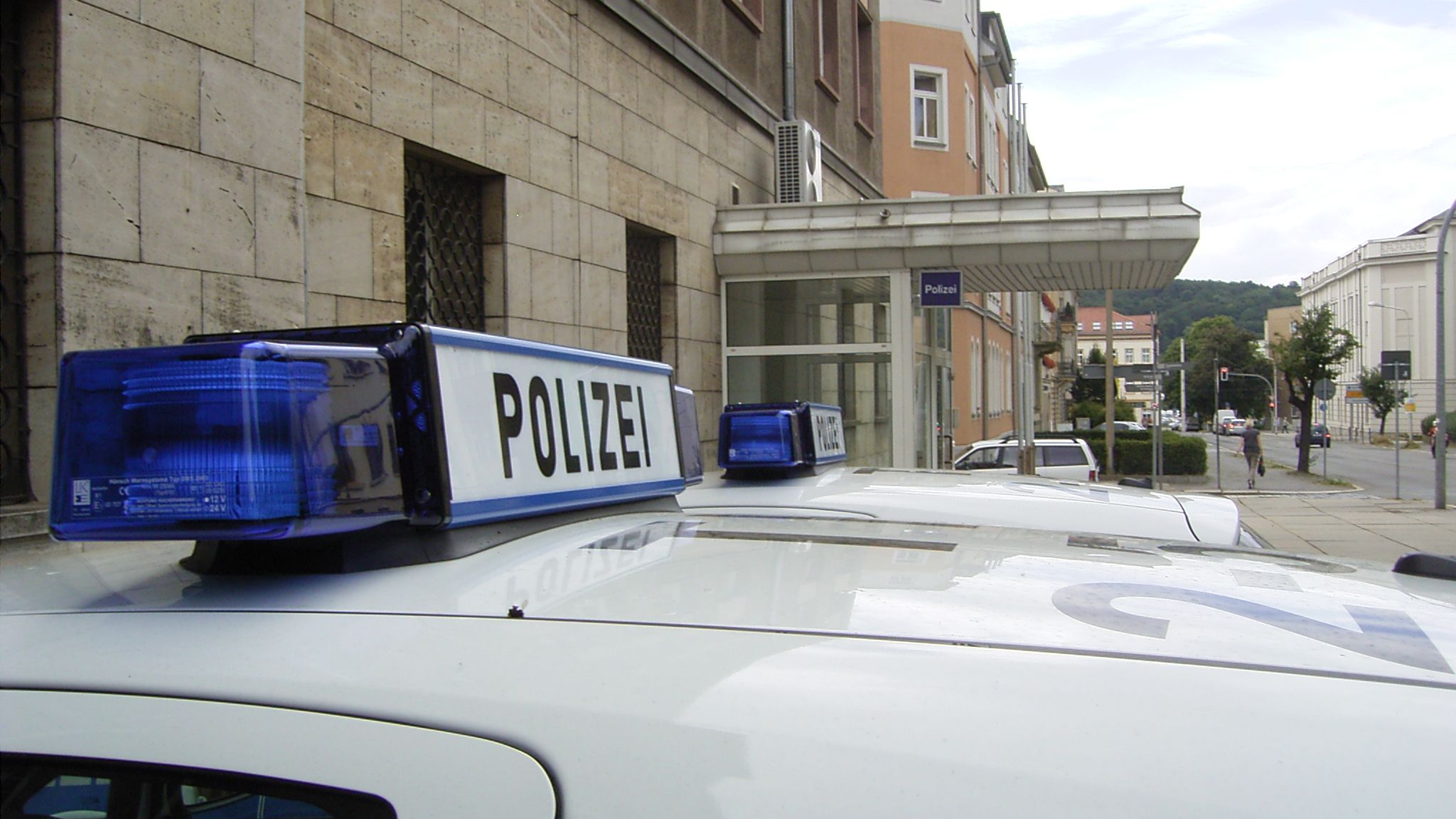 Rentner übersieht Stoppschild – Unfall