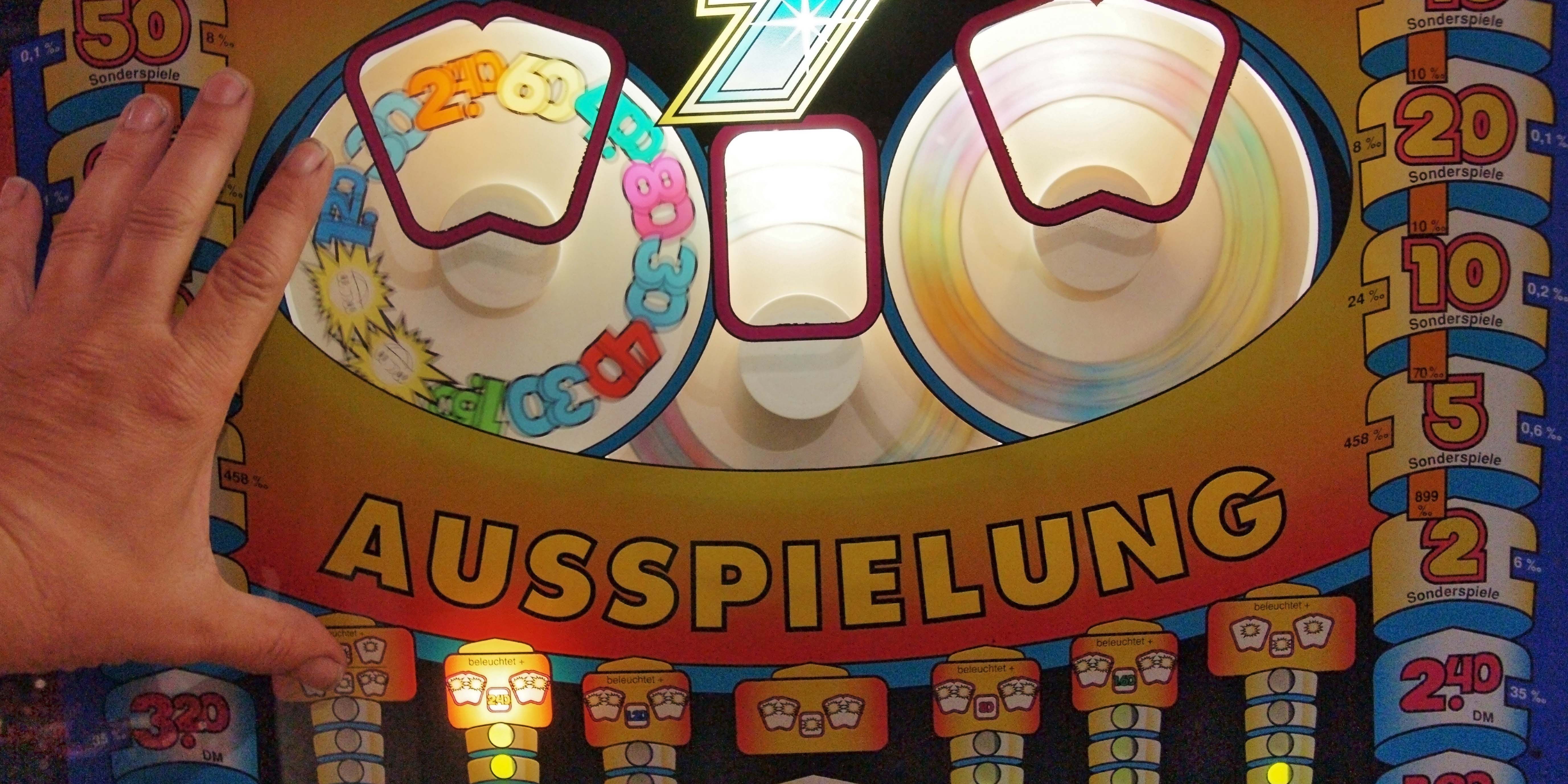 Uni-Studie zum Thema Glücksspiel Uni-Studie zum Thema Glücksspiel