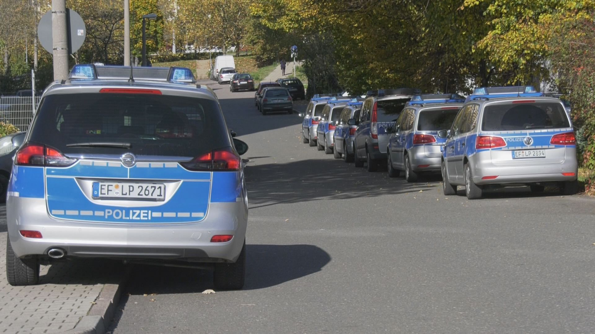 Betrunken gegen Streifenwagen gefahren