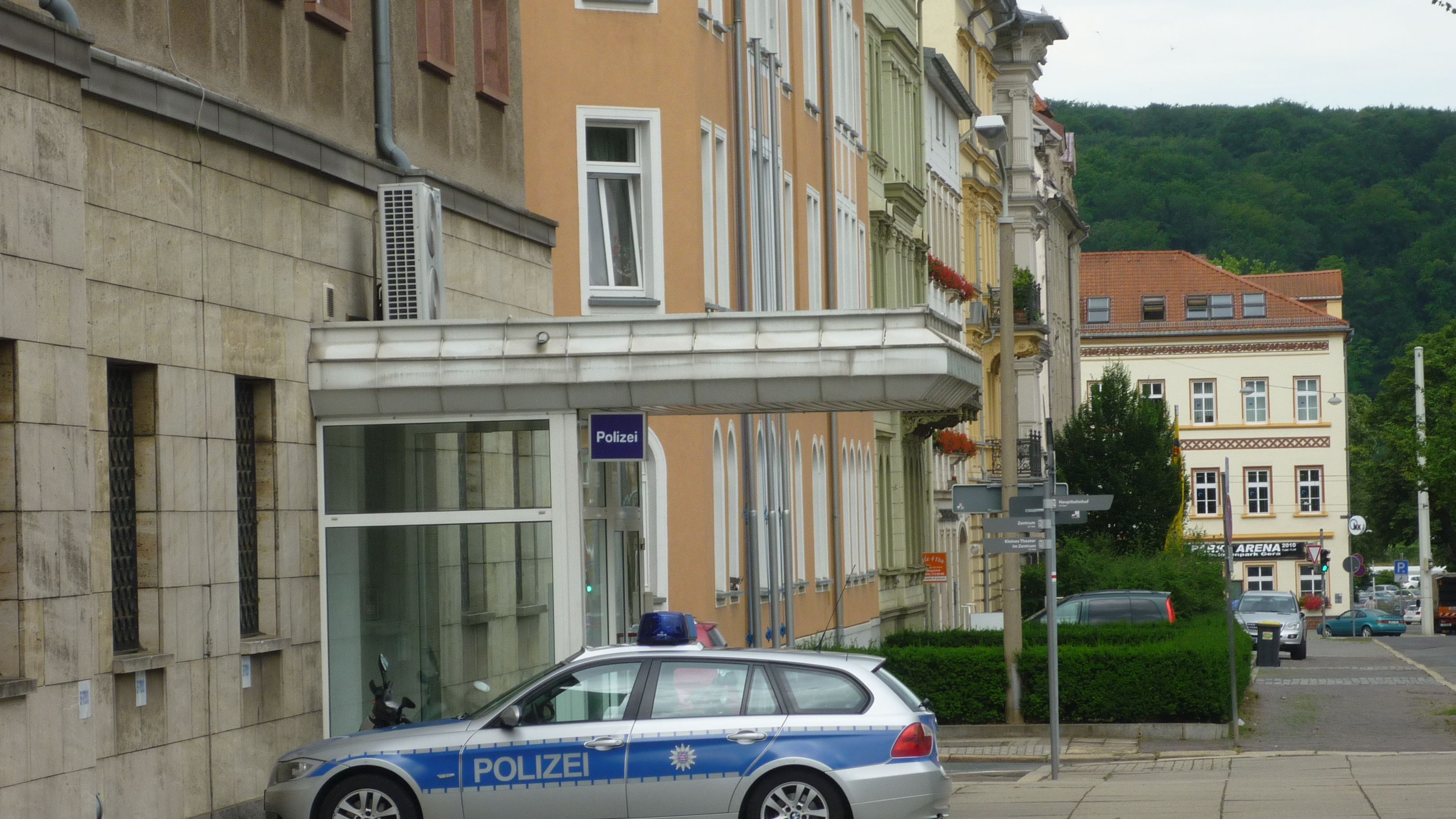 Werkzeugdiebe steigen in Lkw ein
