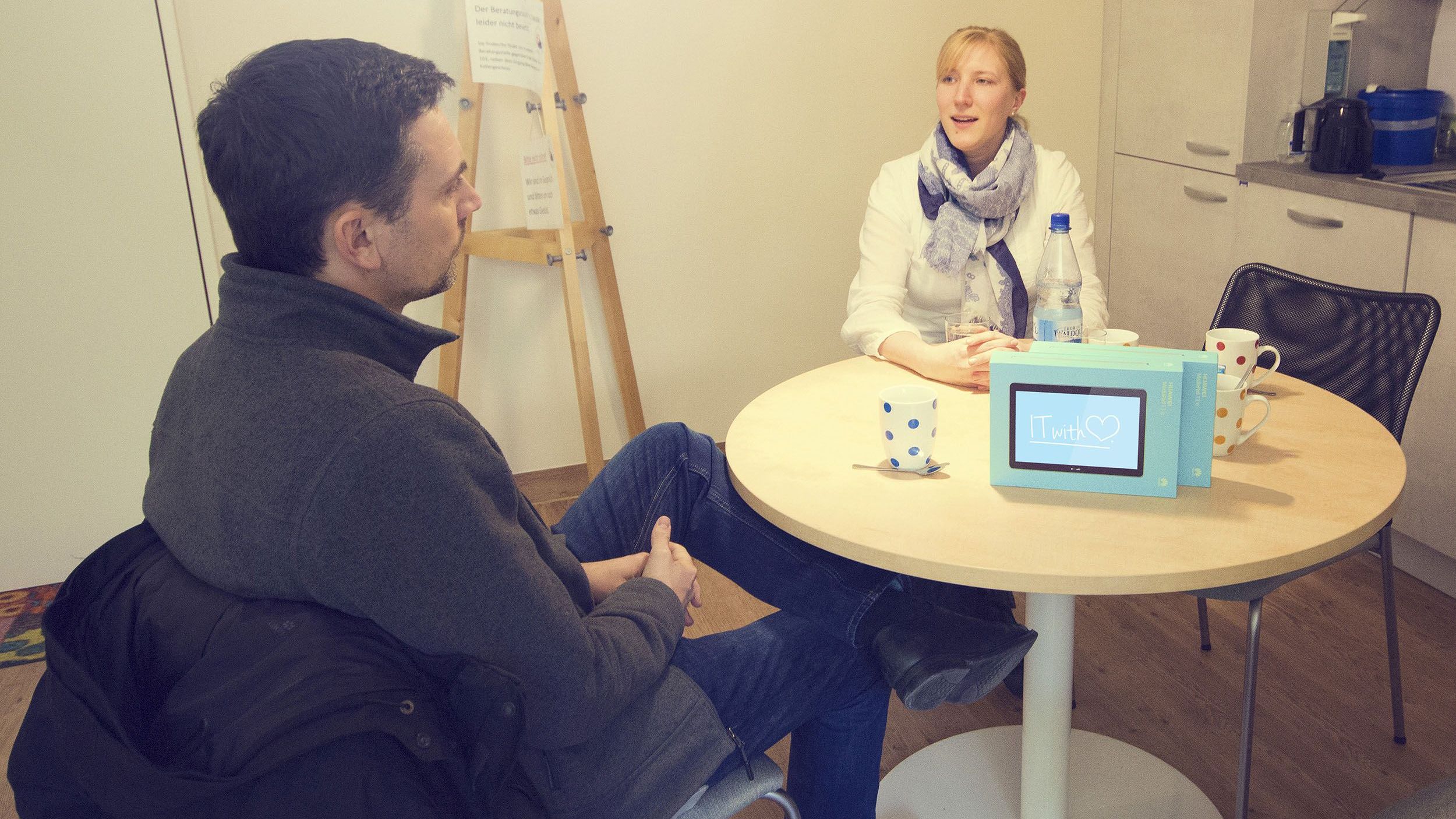 DAKO-Tabletspende für Elterninitiative 