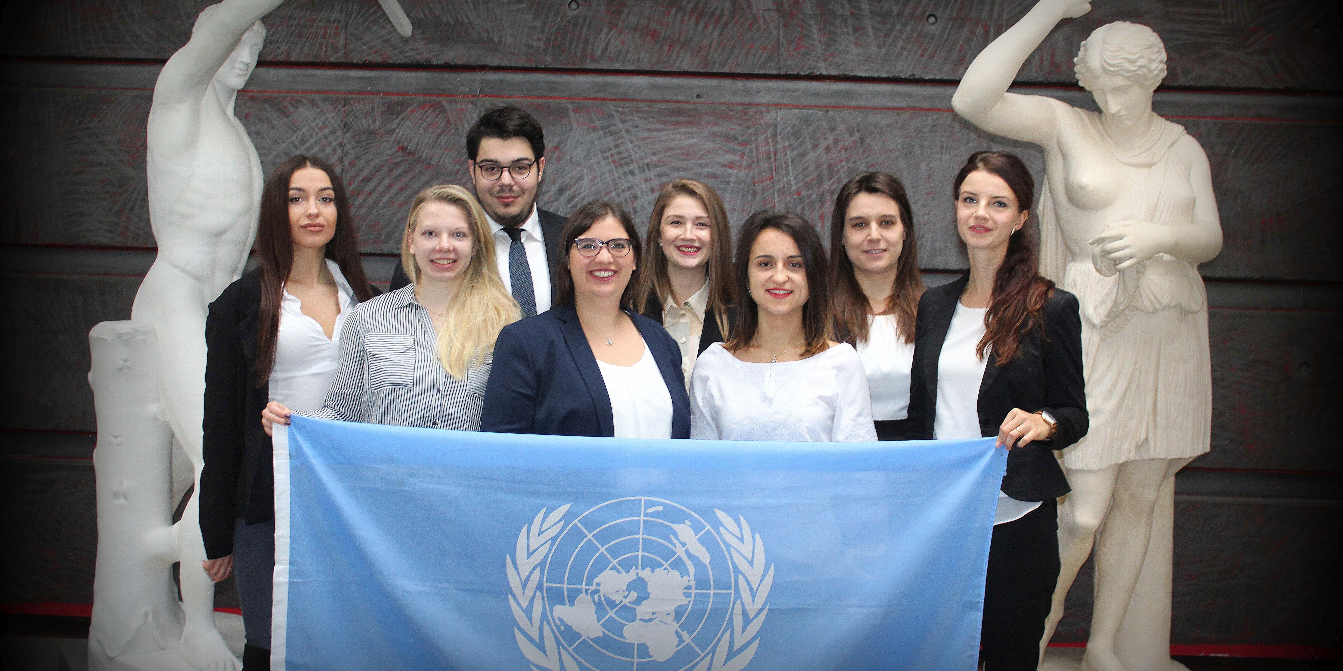 Uni-Studenten fahren zu internationaler UNO-Simulation 