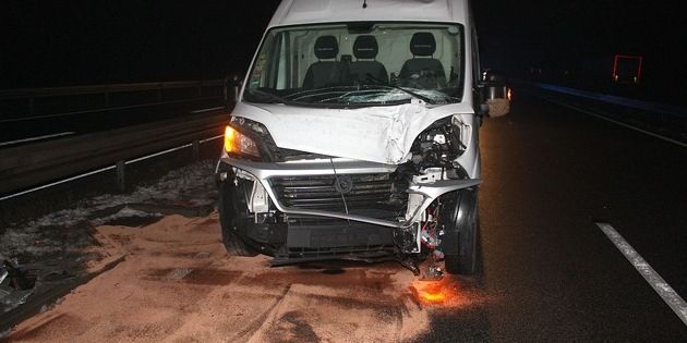 Spurwechsel endete mit Crash 