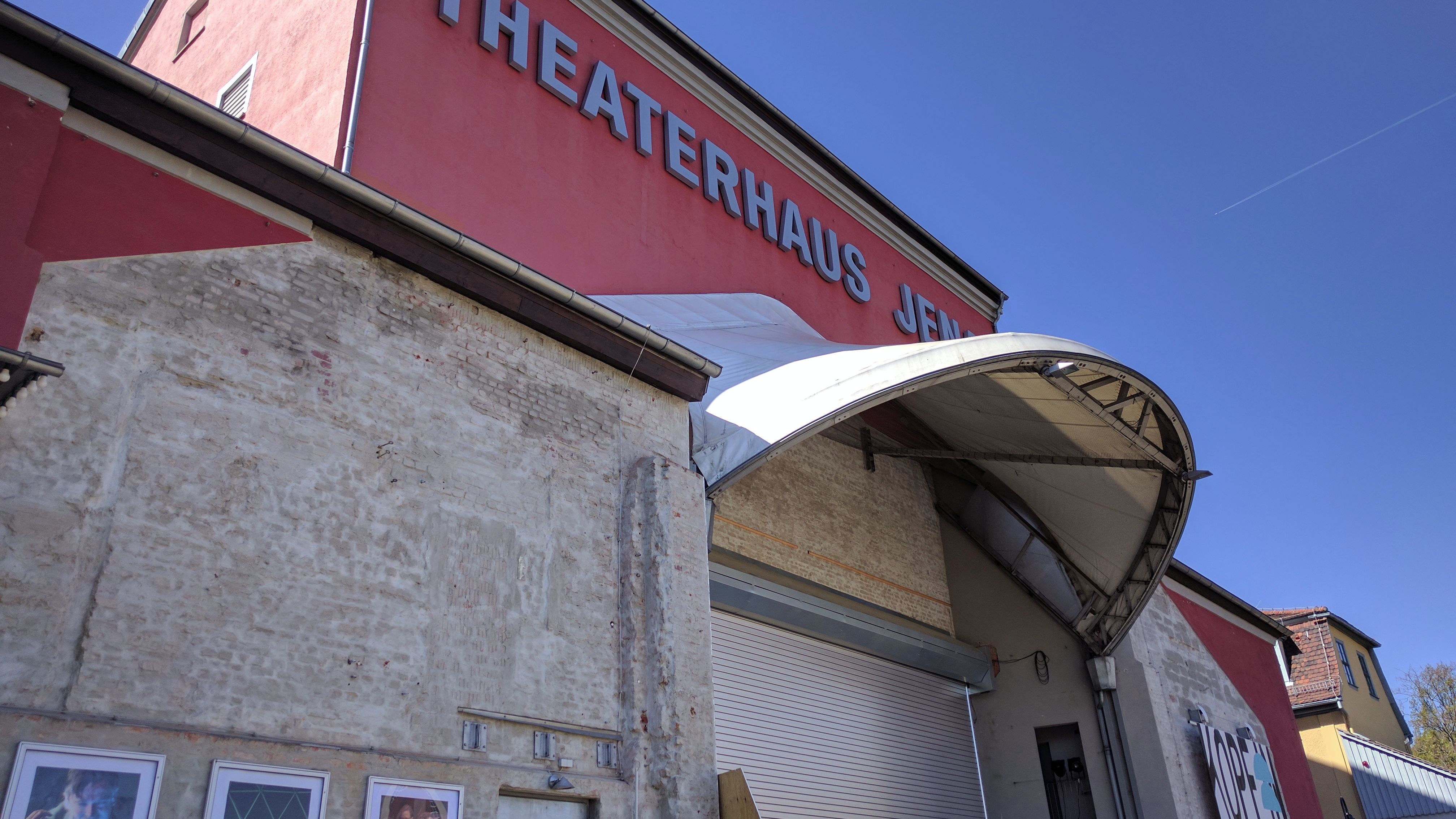 Theaterhaus sucht alte Pelzmäntel