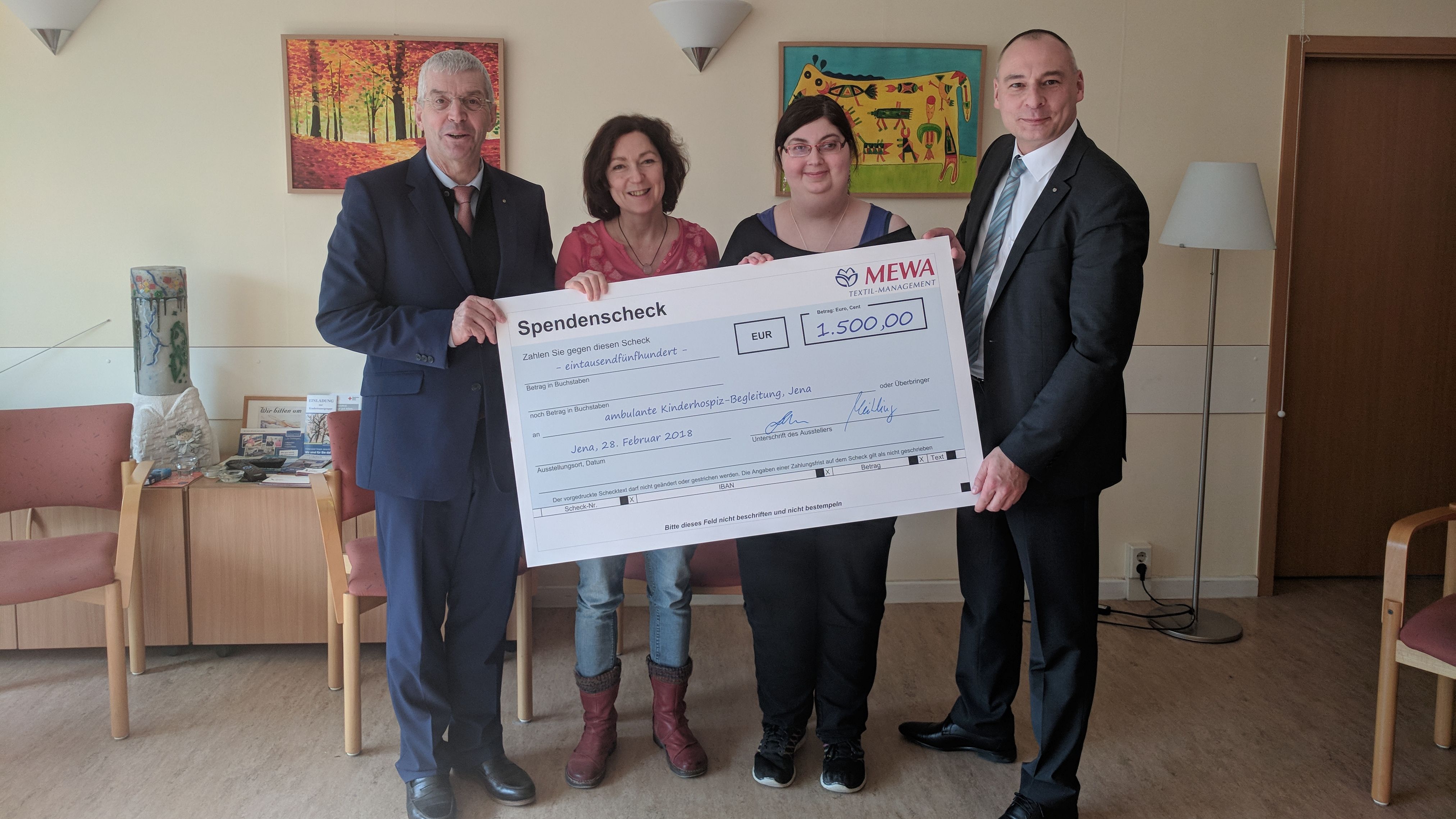 MEWA Mitarbeiter spenden für guten Zweck