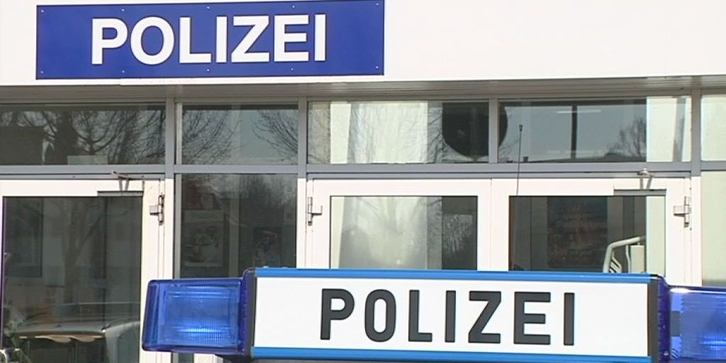 Unfallflucht - Polizei bittet um Zeugenhinweise