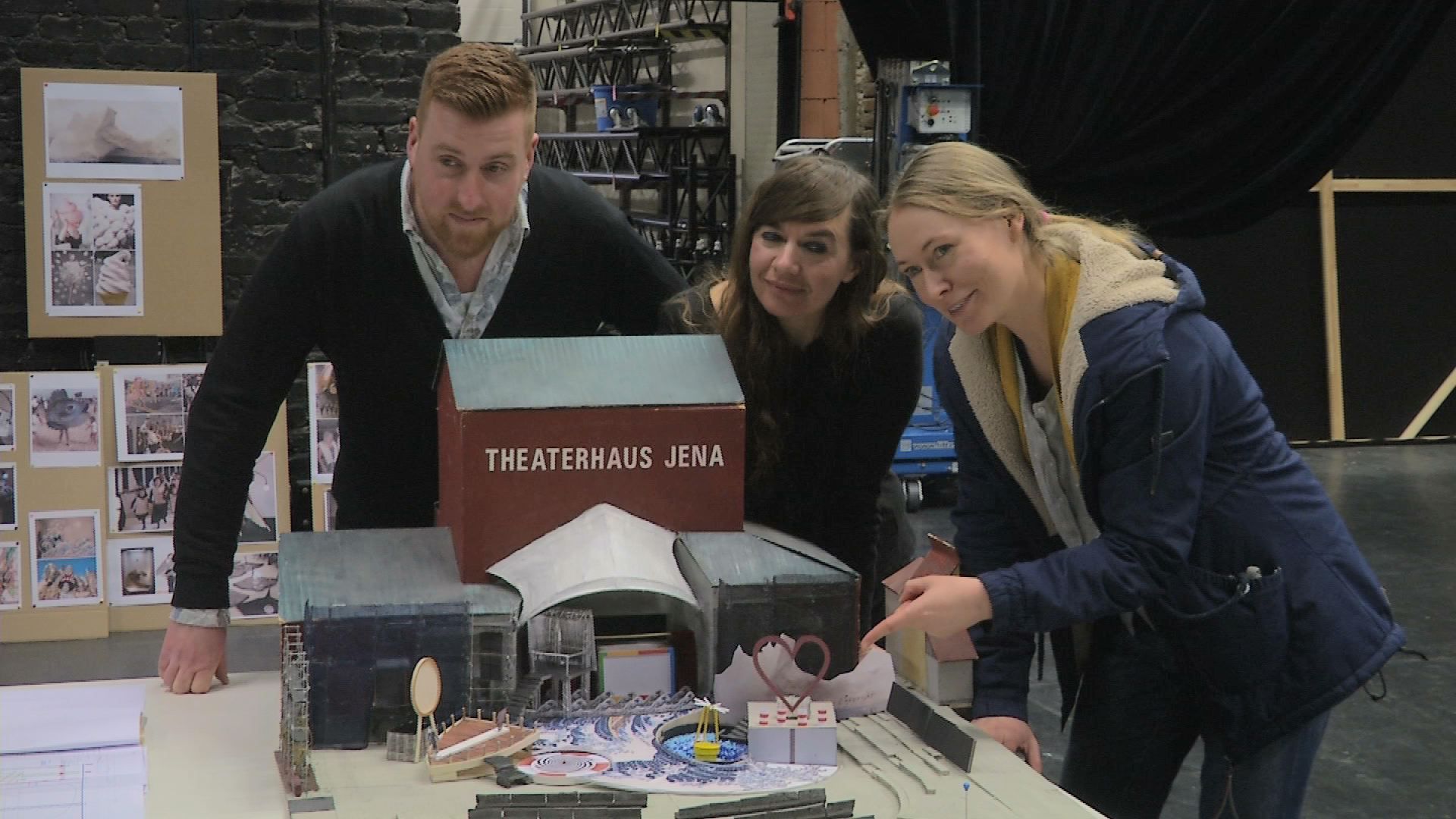 Theater mit Titanic: Bei der Bauprobe wurde die Konzeption für das Sommerspektakel vorgestellt