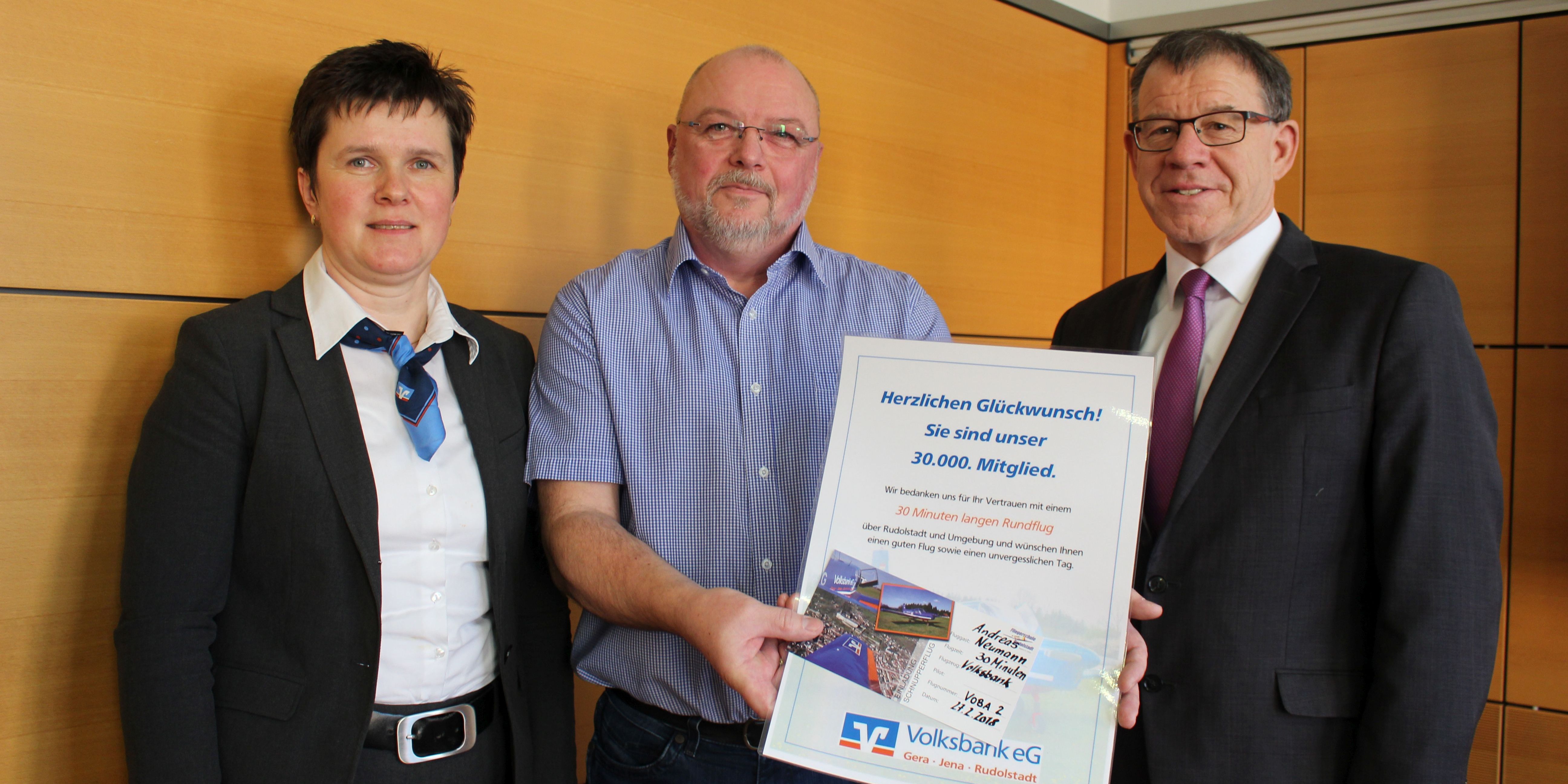 Volksbank begrüßt 30 000. Mitglied