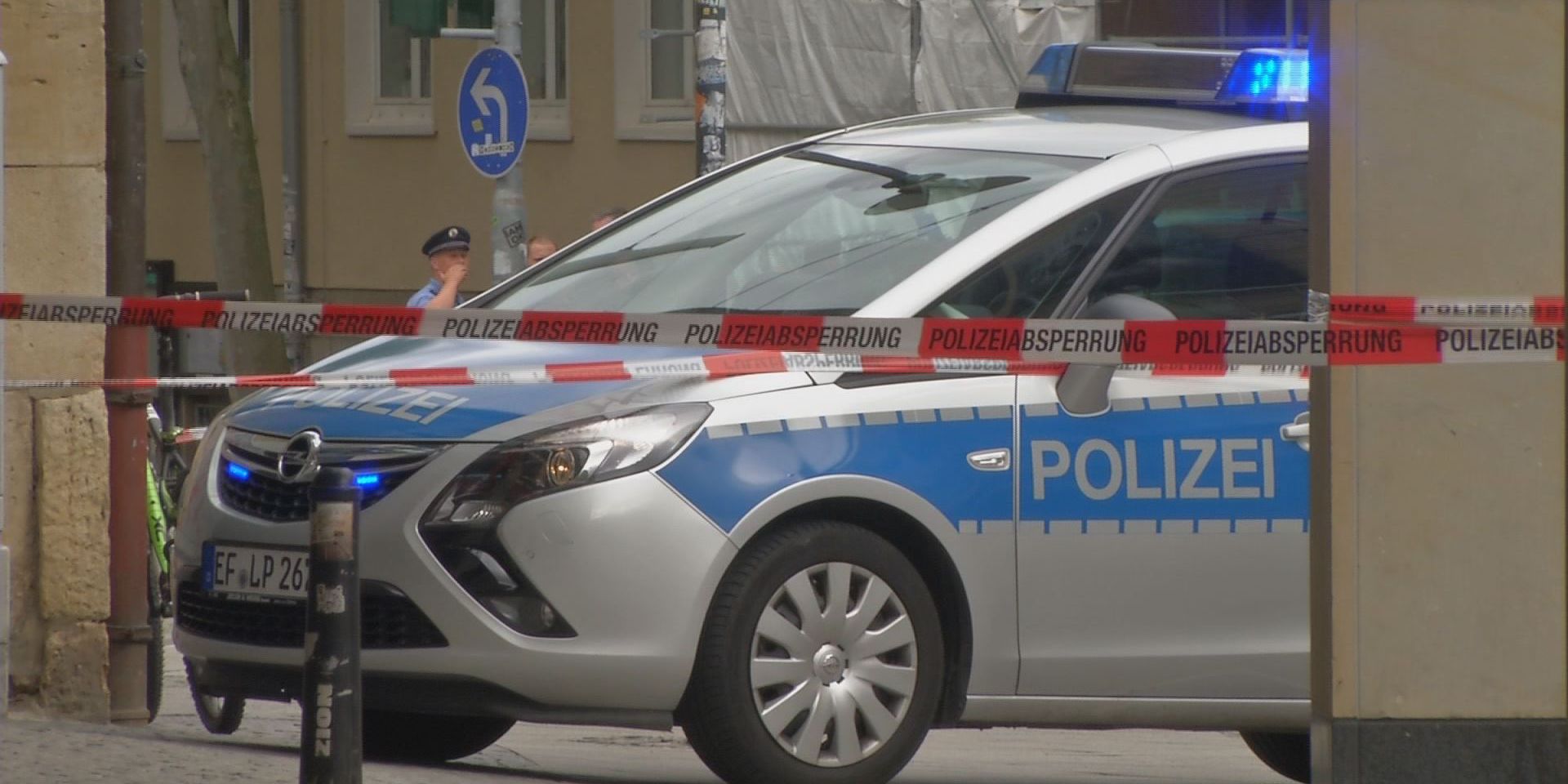 Unfallflucht - Polizei bittet um Zeugenhinweise