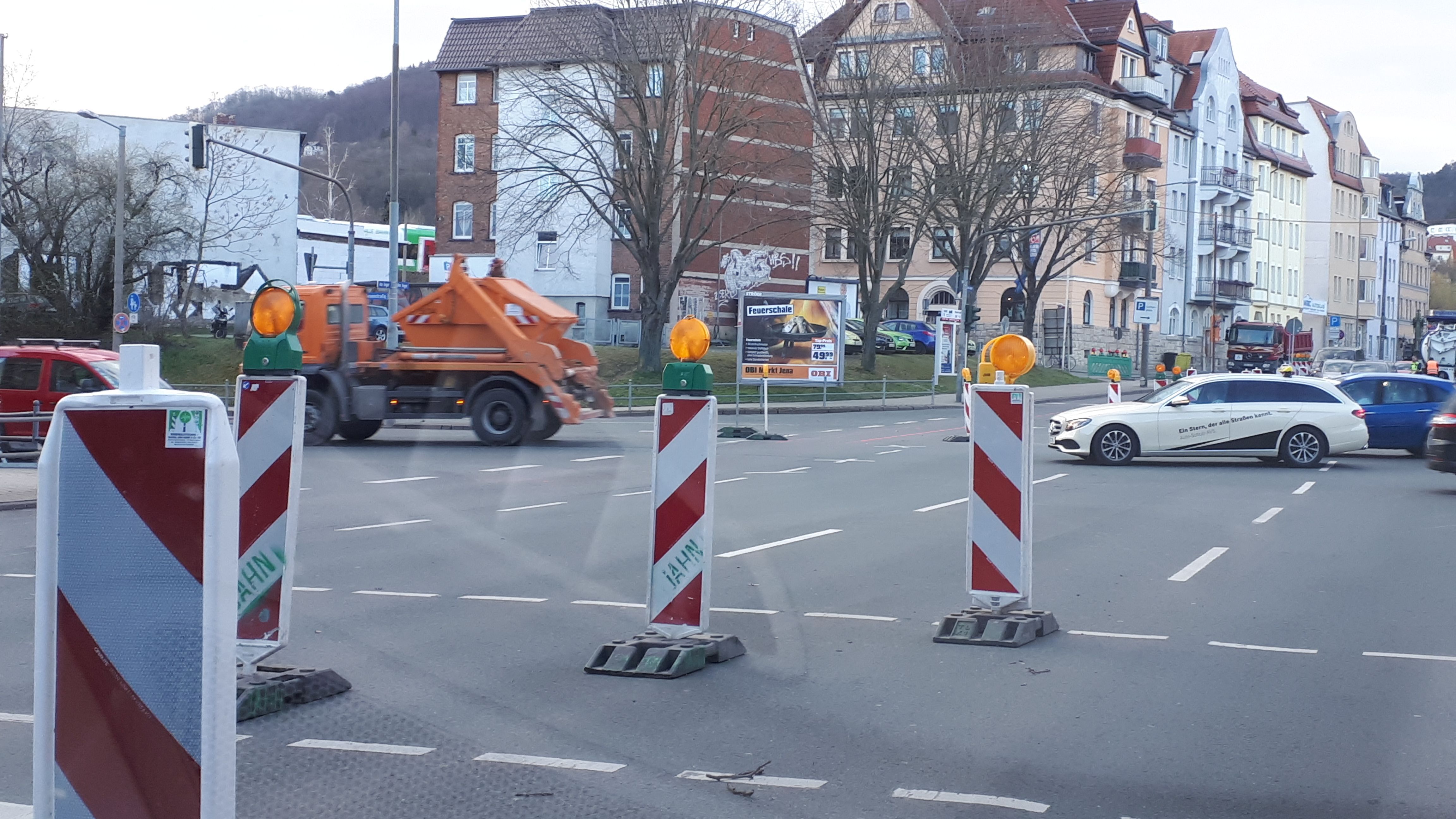 Angerkreuzung halbseitig gesperrt